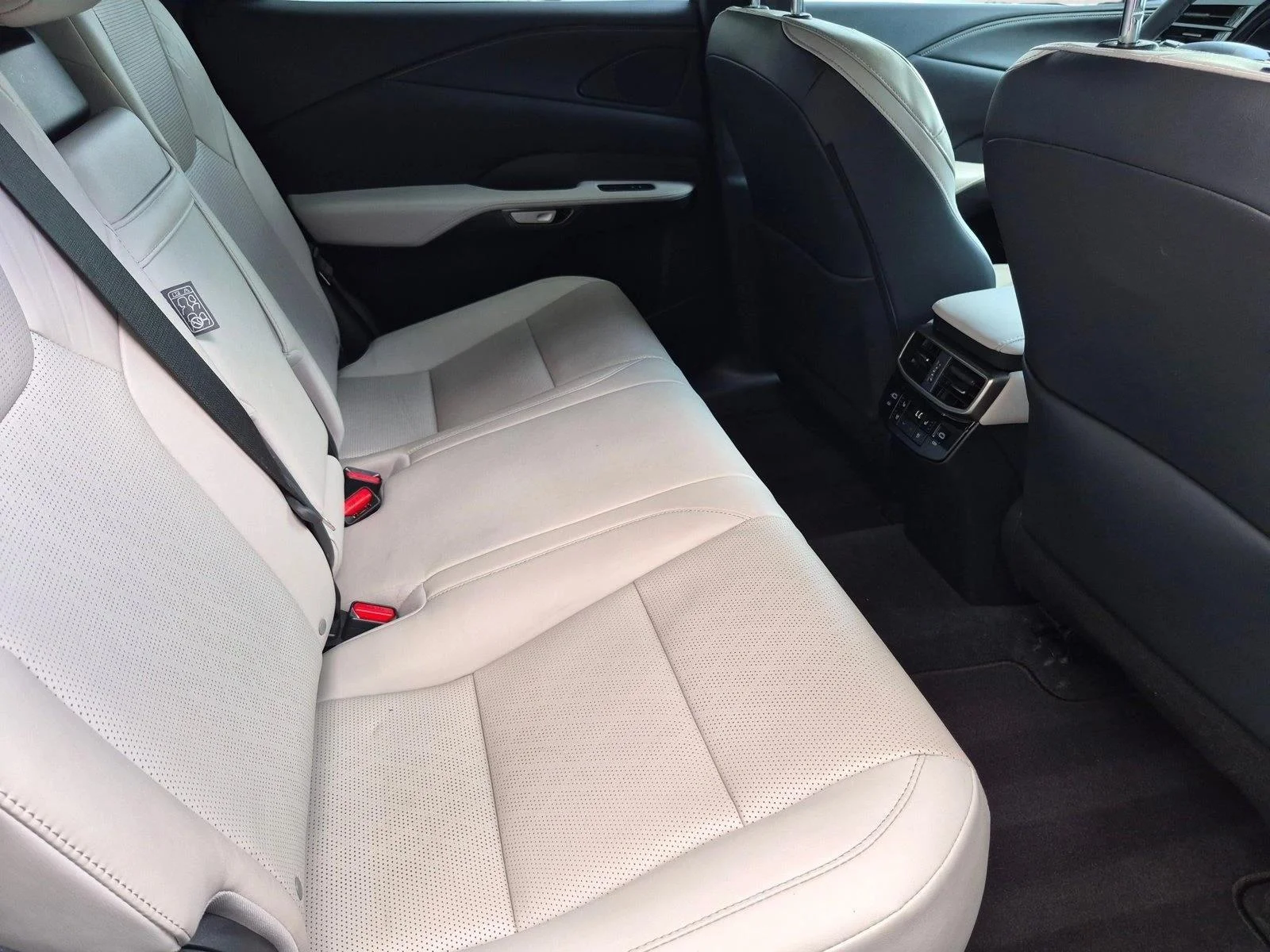 Certified Used 2023 Eminent White Pearl Lexus RX 350 Premium Plus image 19