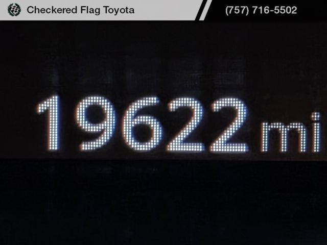 Used 2025 Ice Cap Toyota SR5 image 13