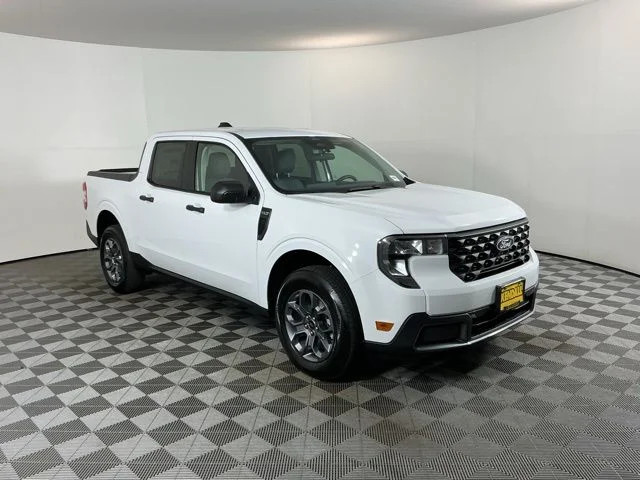New 2026 Oxford White Ford XLT image 3