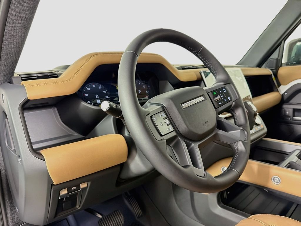 New 2026 Fuji White Land Rover X-Dynamic SE image 9