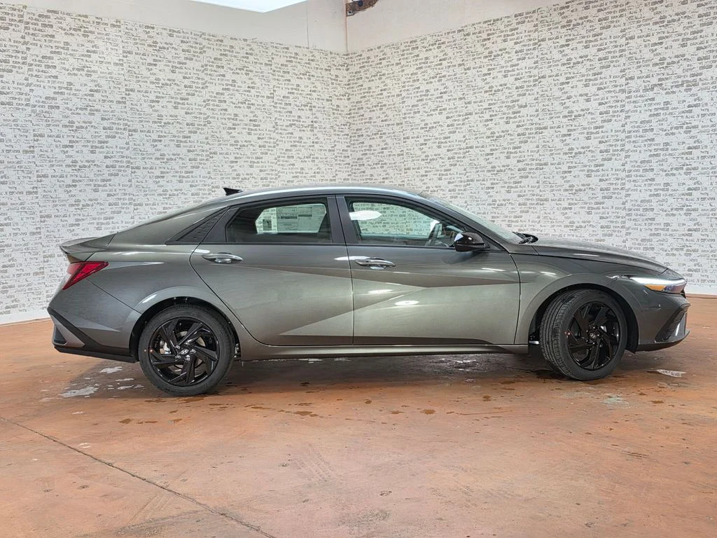 New 2026 Amazon Gray Hyundai SEL Sport image 6