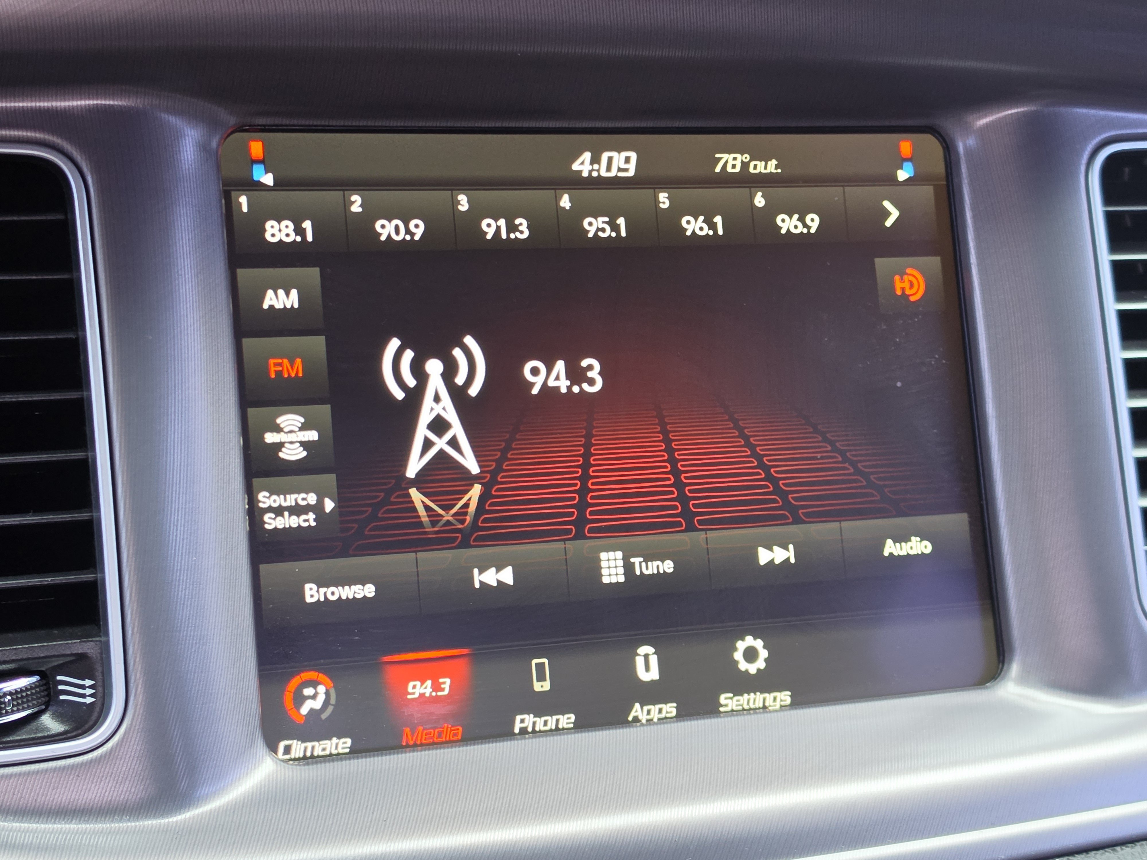 Used 2023 B5 Blue Pearlcoat Dodge SXT image 21