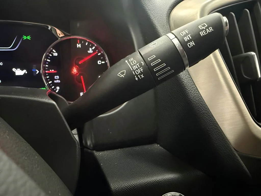 Used 2022 Black GMC Denali image 21