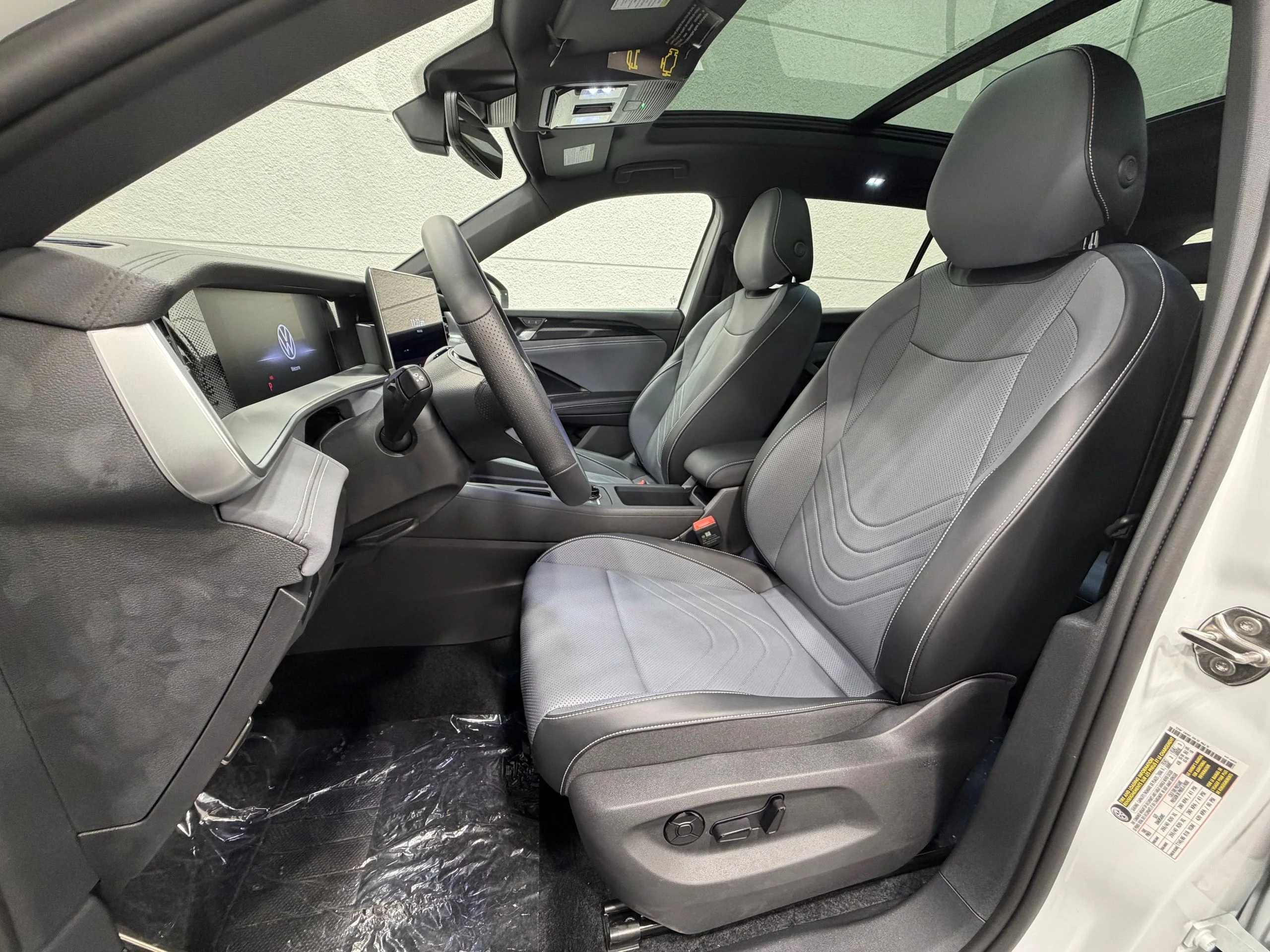 New 2026 White Volkswagen SE R-Line Black image 20