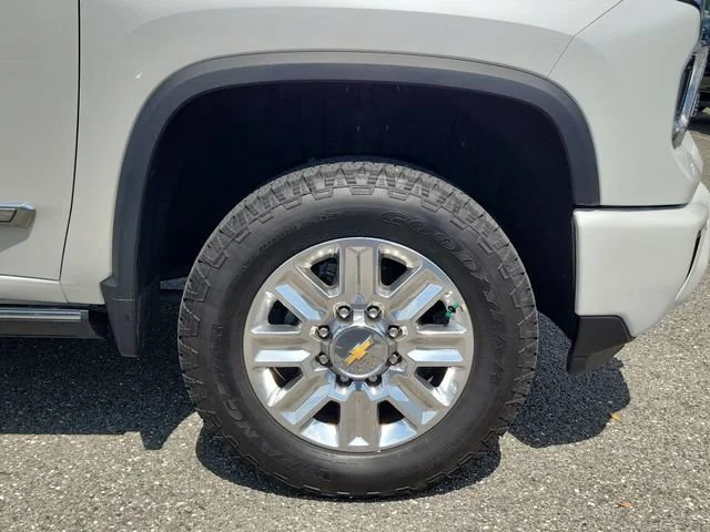 2025 Chevrolet Silverado 2500HD High Country - Photo 6