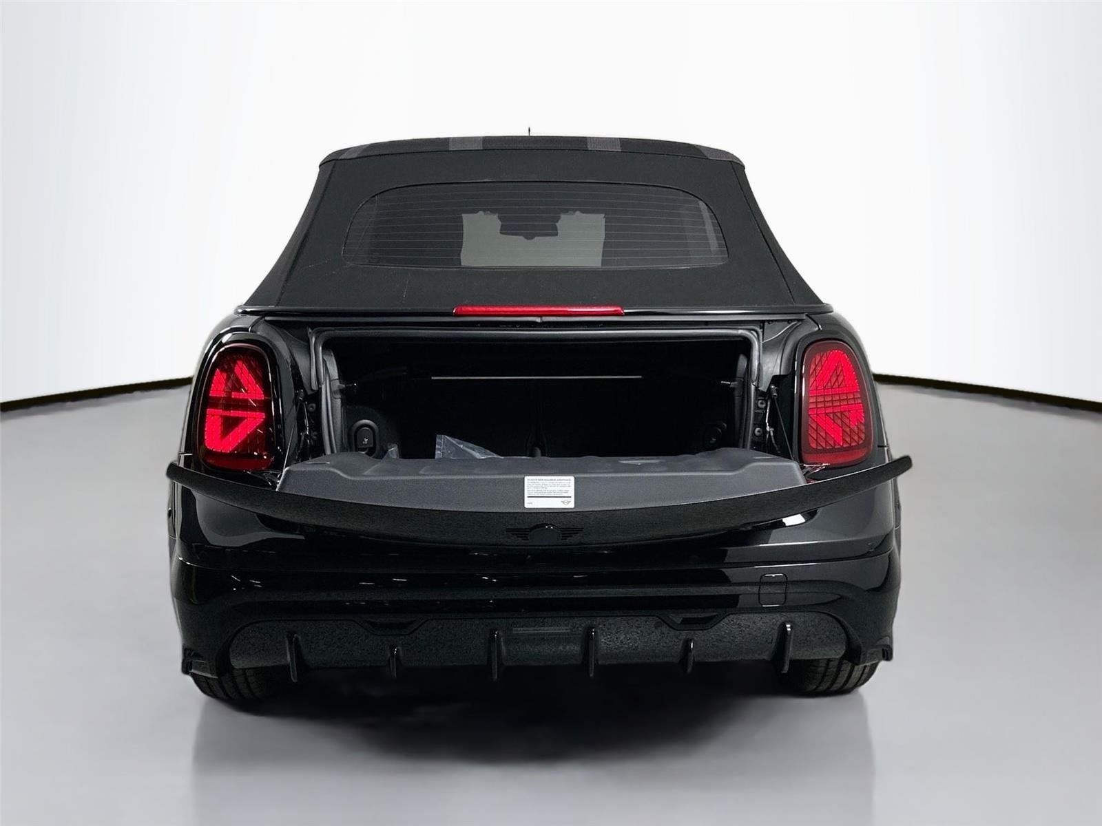 New 2026 Midnight Black II Metallic MINI Iconic image 24