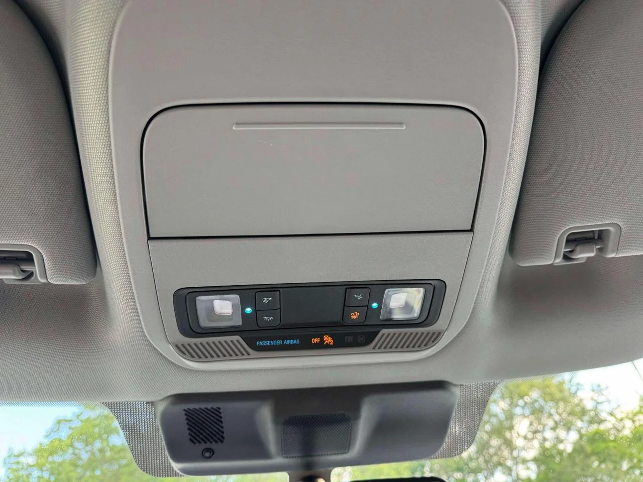 Used 2025 CARBONIZED GRAY METALLIC Ford XLT image 32