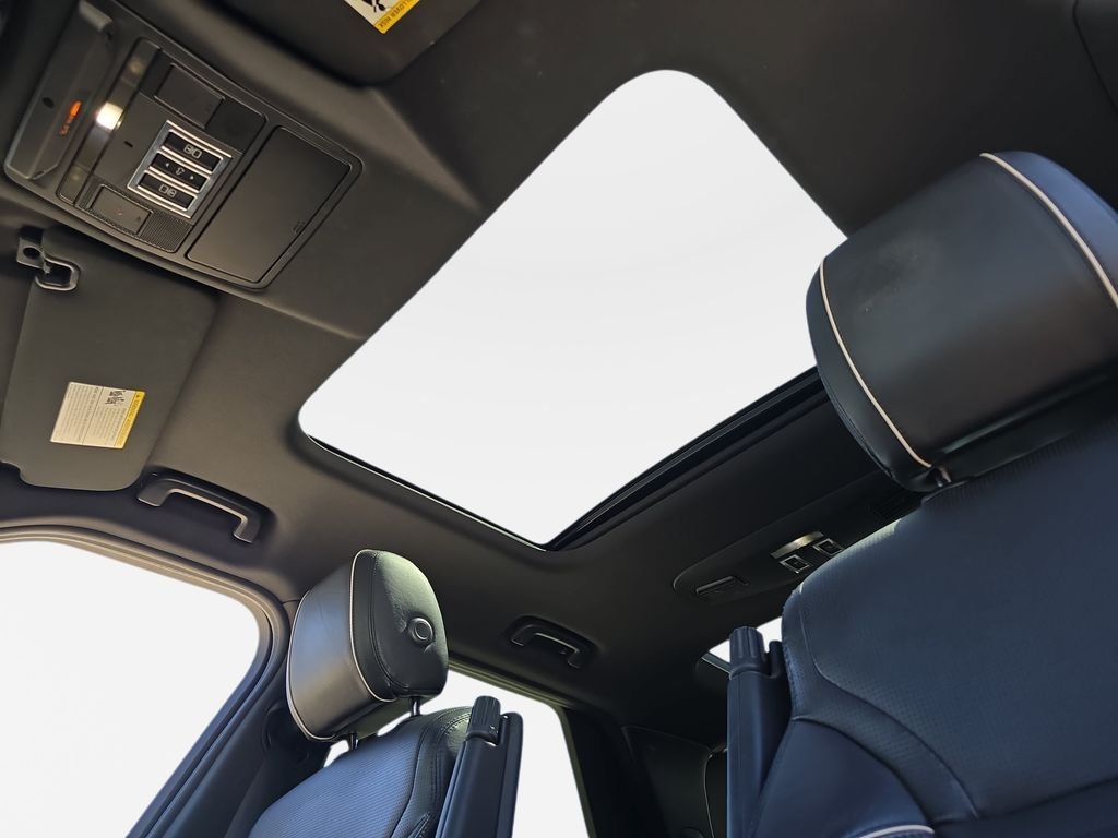 Used 2020 Gray Land Rover HSE image 35