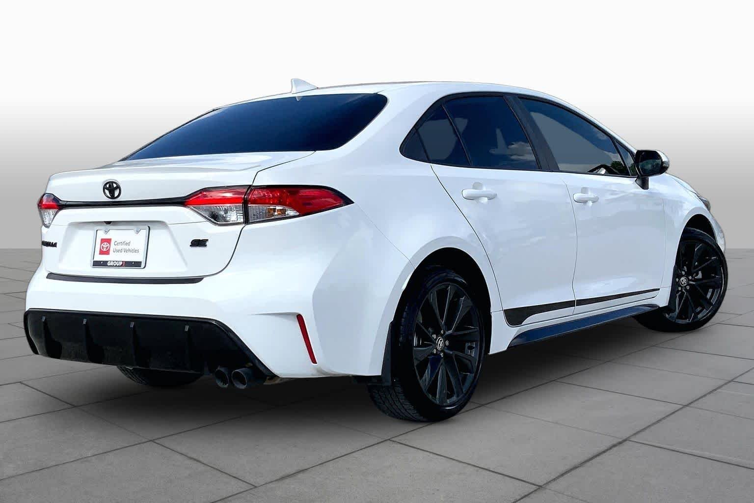 Used 2026 Ice Cap Toyota SE image 13