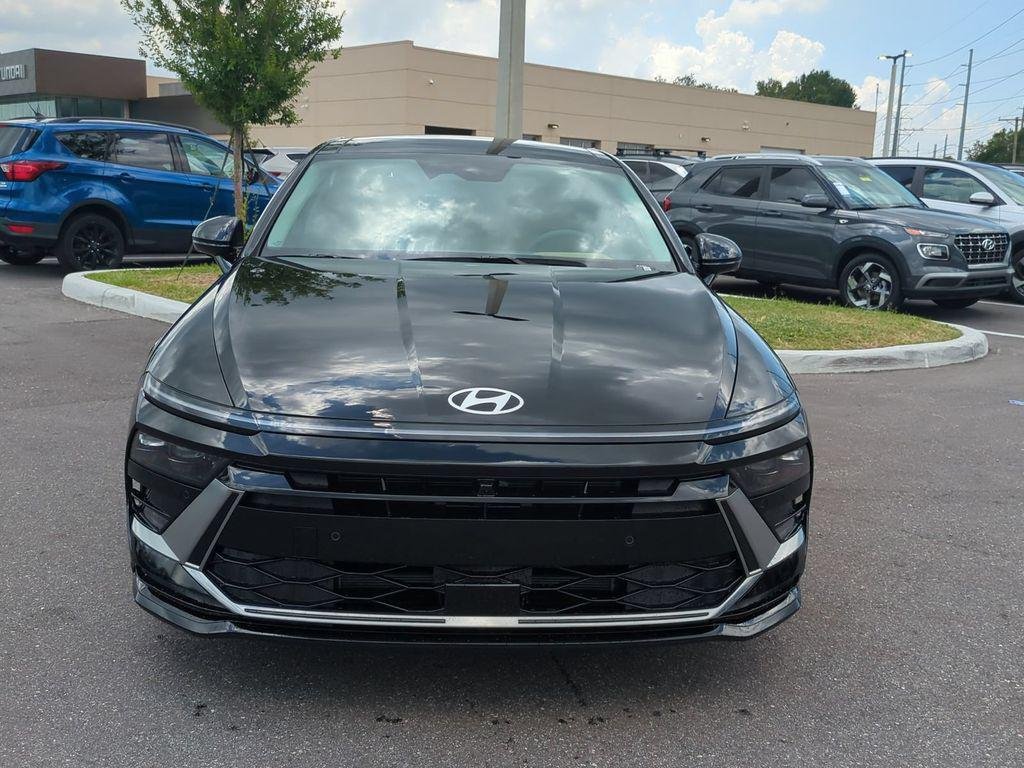 New 2026 Black Hyundai Limited image 3