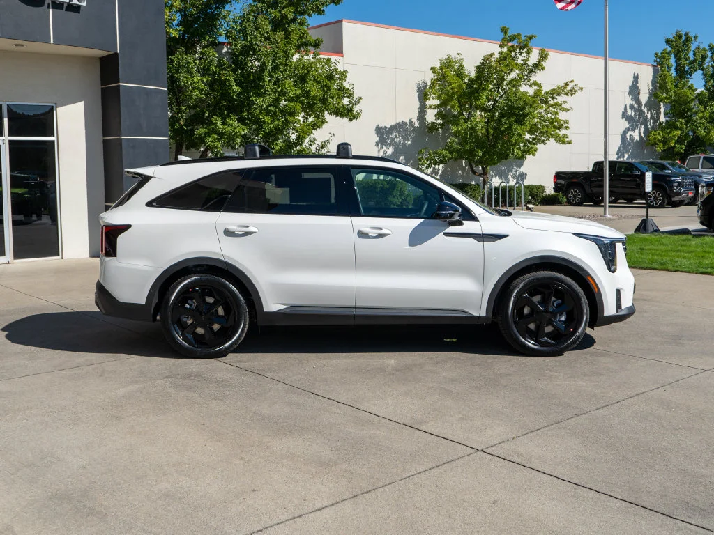 New 2026 White Kia X-Line SX Prestige image 8