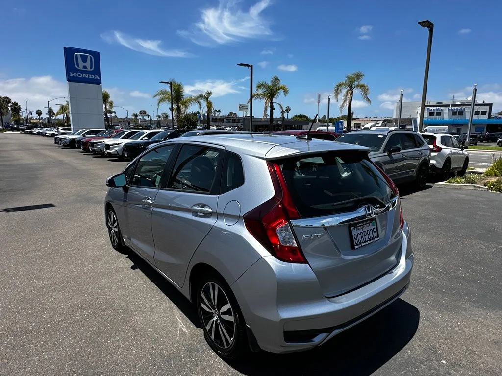 Used 2018 Silver Honda EX image 6