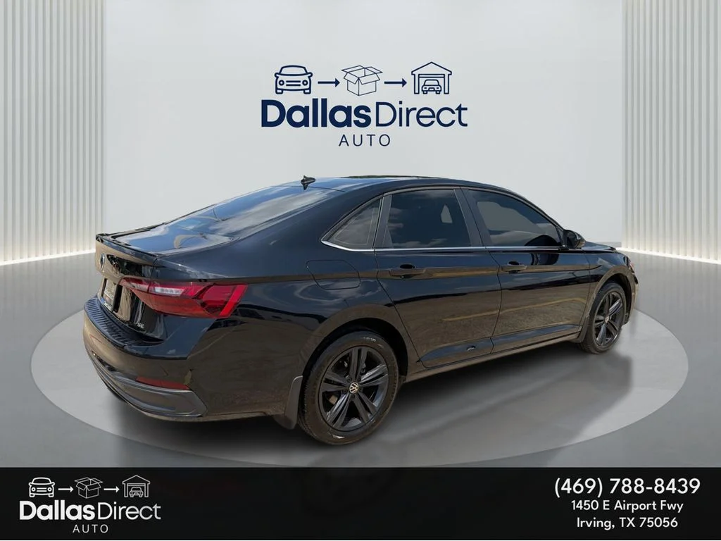 Used 2024 Deep Black Pearl Volkswagen SE image 6