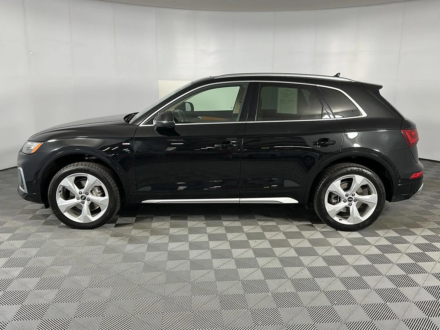 Used 2023 Mythos Black Metallic Audi S line Prestige image 13