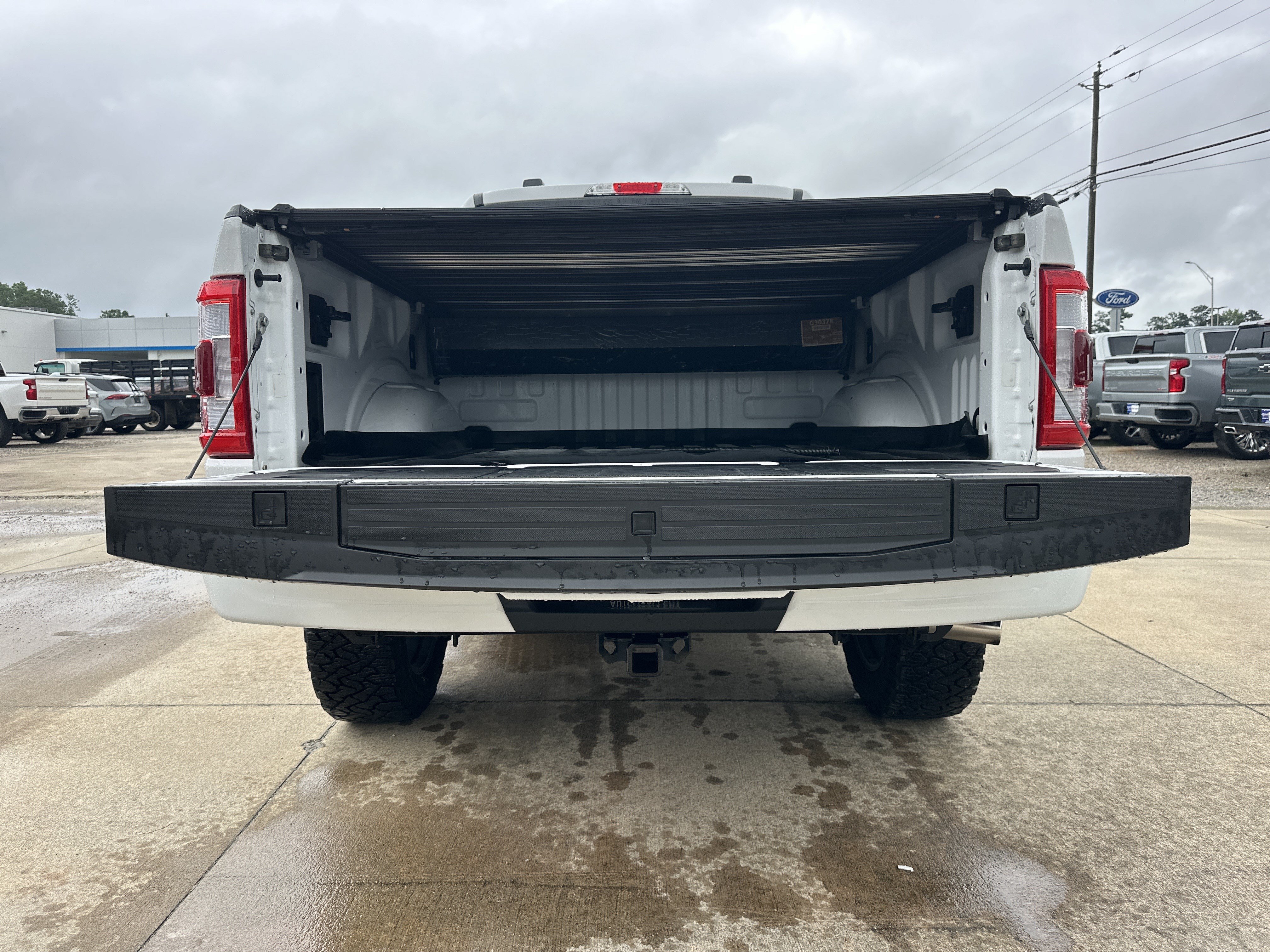 Used 2023 Oxford White Ford Lariat image 19