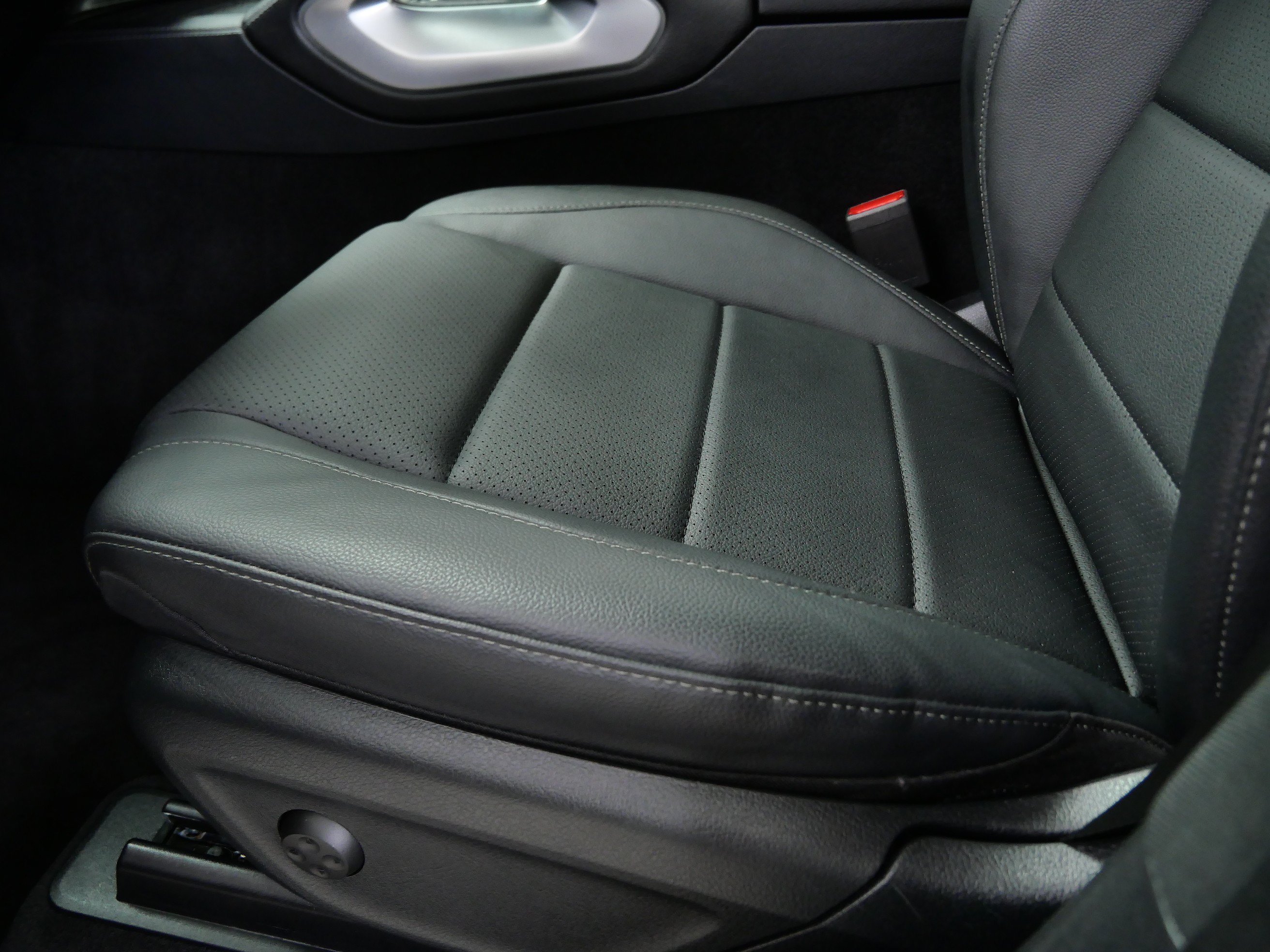 Used 2023 Black Mercedes-Benz GLE 450 image 18