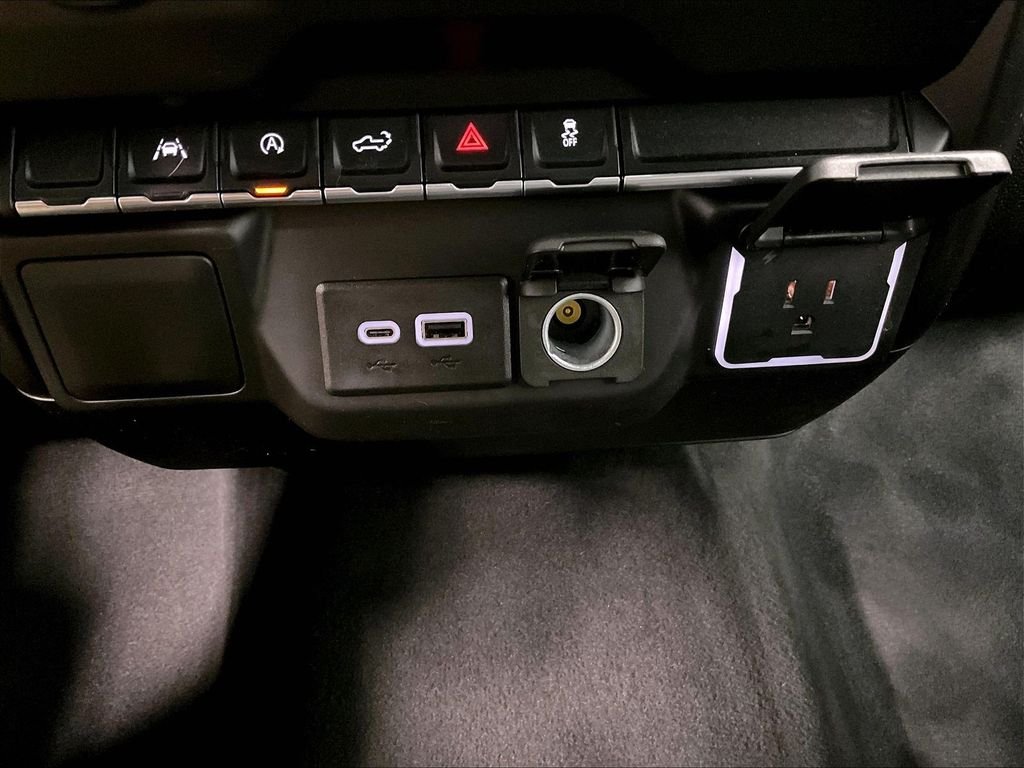 Used 2024 Gray Chevrolet Custom image 26