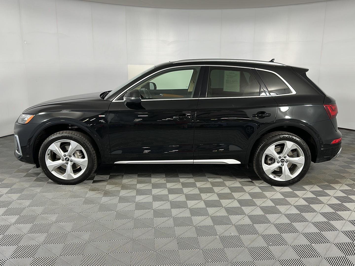 Used 2023 Mythos Black Metallic Audi S line Prestige image 13