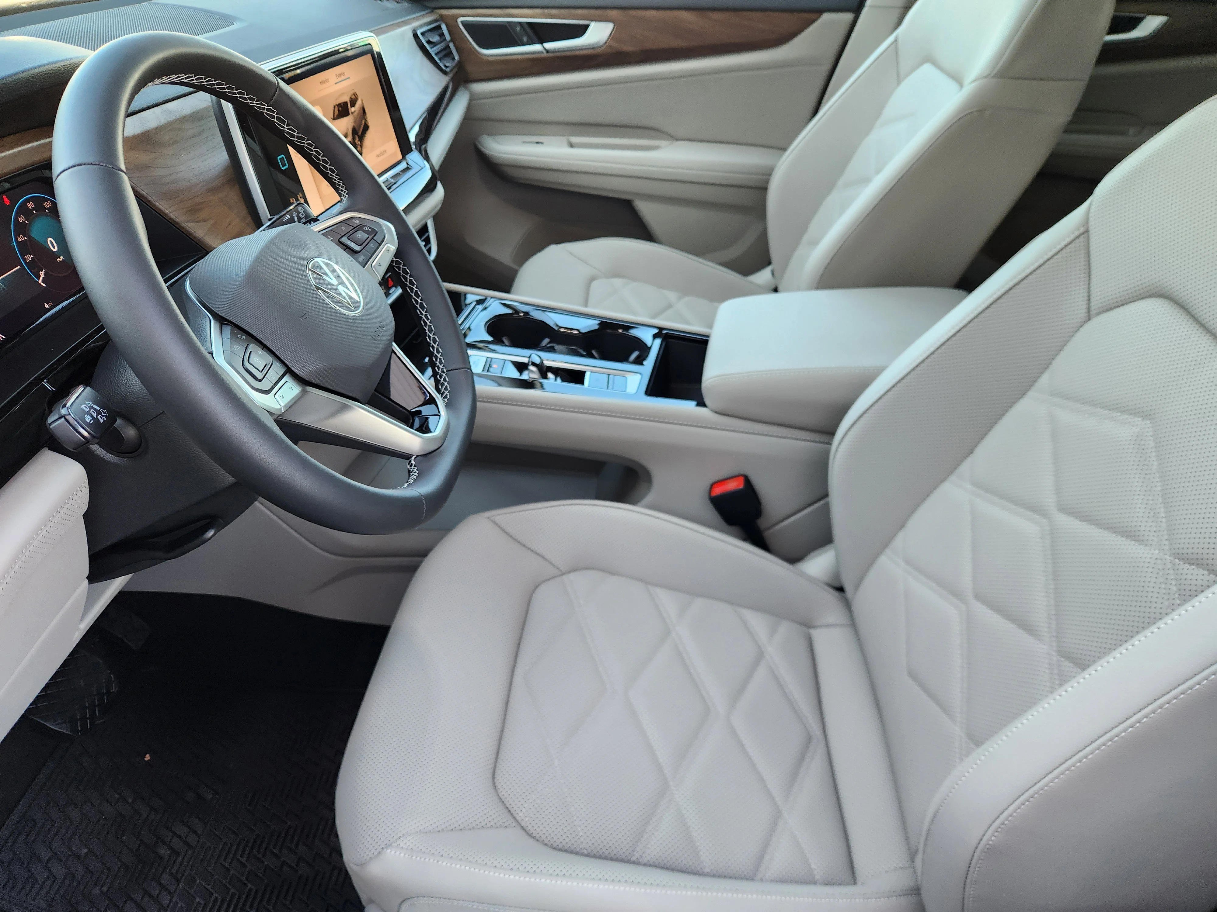 2026 Volkswagen Atlas SE w/Tech - Photo 9