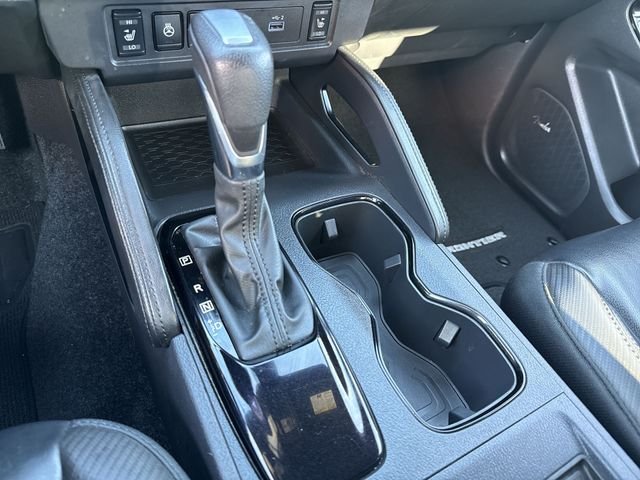 Used 2022 White Nissan PRO-X image 23