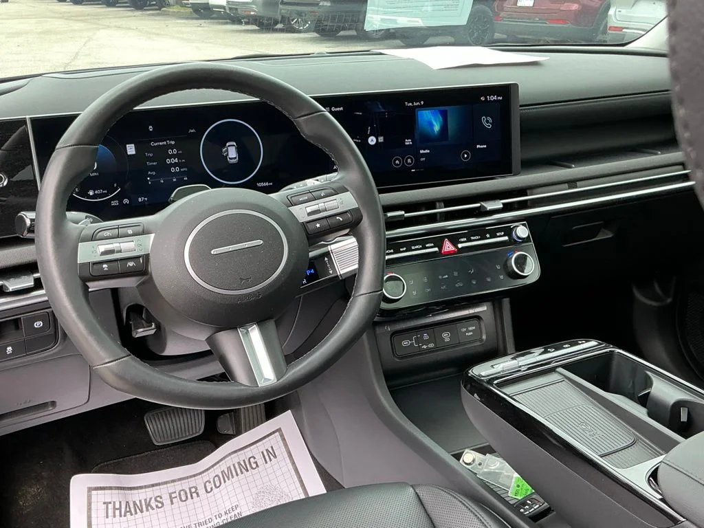 Used 2025 Black Hyundai Limited image 38