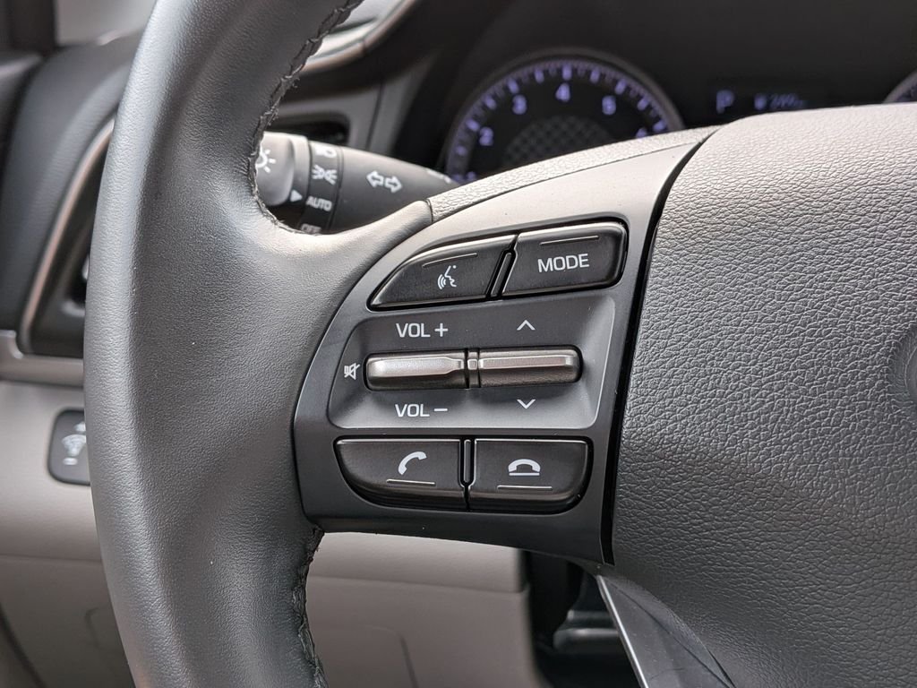 2020 Hyundai Elantra Limited - Photo 14