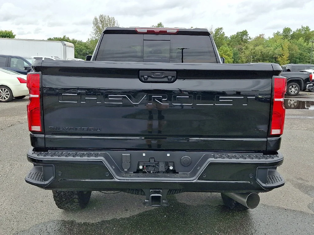 New 2026 Black Chevrolet LT image 7
