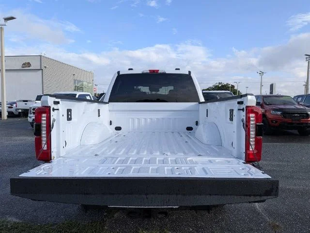 New 2026 Oxford White Ford F-250® Lariat® image 44