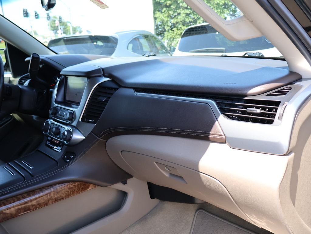 Used 2018 Black Chevrolet Premier image 9