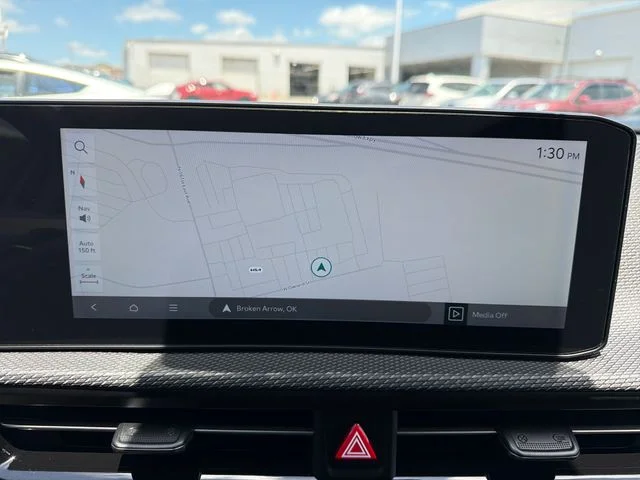 New 2026 Glacial White Pearl Kia WIND image 12