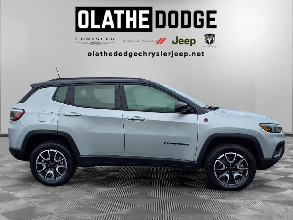 2025 Jeep Compass Trailhawk - Photo 28