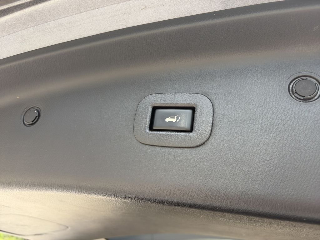 Used 2020 Gray Nissan SL image 35