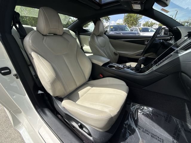 Used 2018 White INFINITI 3.0t LUXE image 25