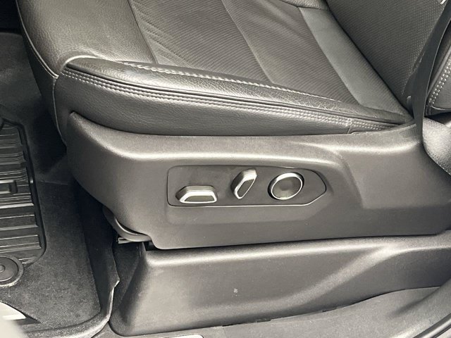 Used 2025 Summit White GMC Denali image 13