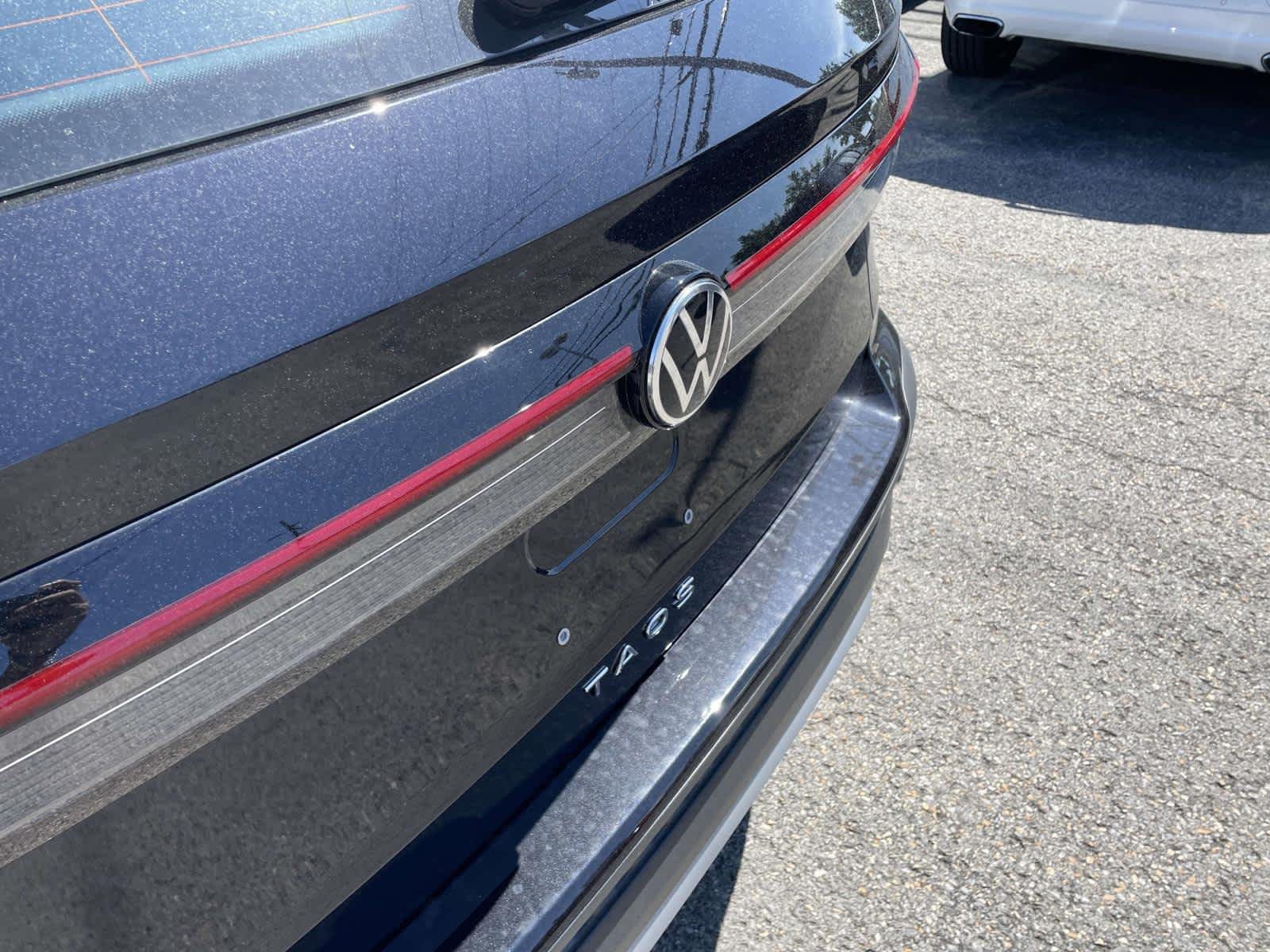 New 2026 Deep Black Pearl Volkswagen S image 10