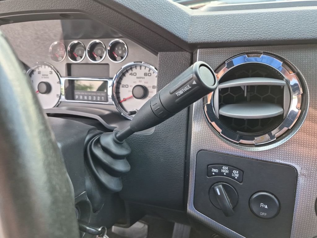 Used 2008  Ford Lariat image 27