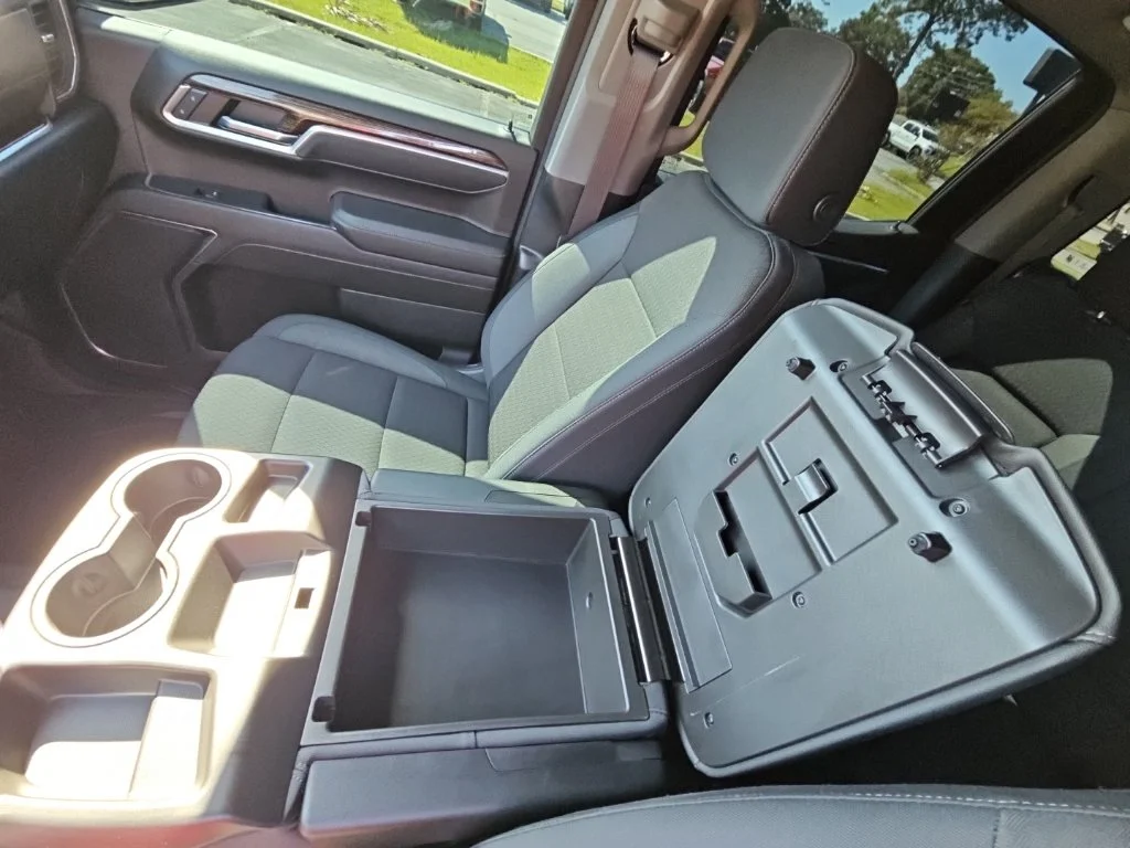 Used 2024 Black GMC Elevation image 31