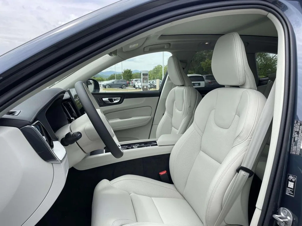 New 2026 Denim Blue Metallic Volvo Ultra image 8