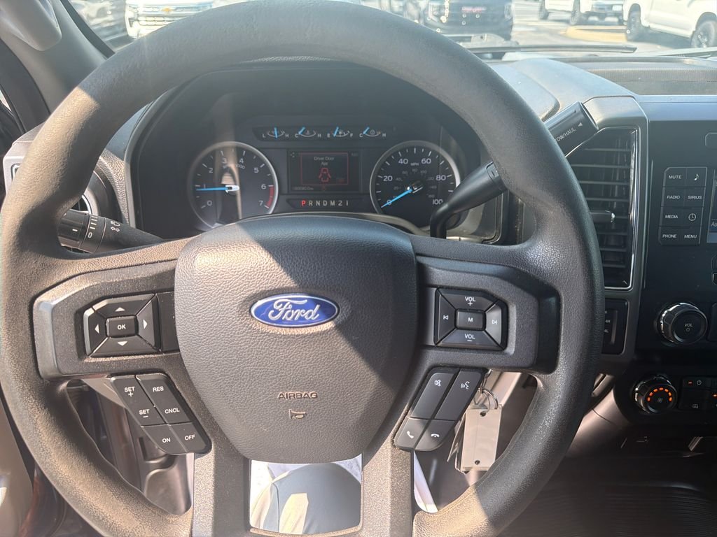 Used 2019 Blue Ford XLT image 16