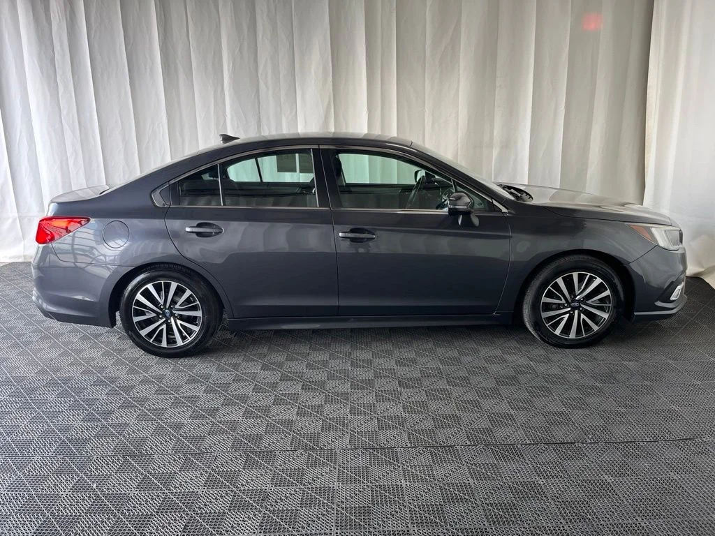 Used 2019 Gray Subaru 2.5i image 2