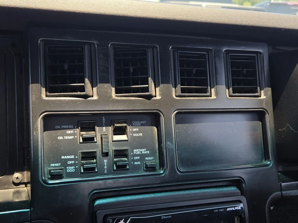 Used 1986 Black Chevrolet Base image 20