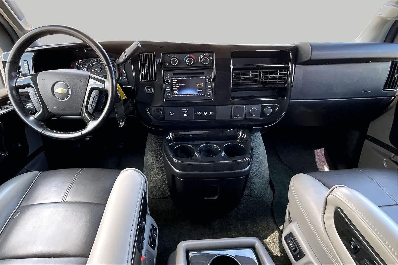 Used 2017 Cyber Gray Metallic Chevrolet  image 13