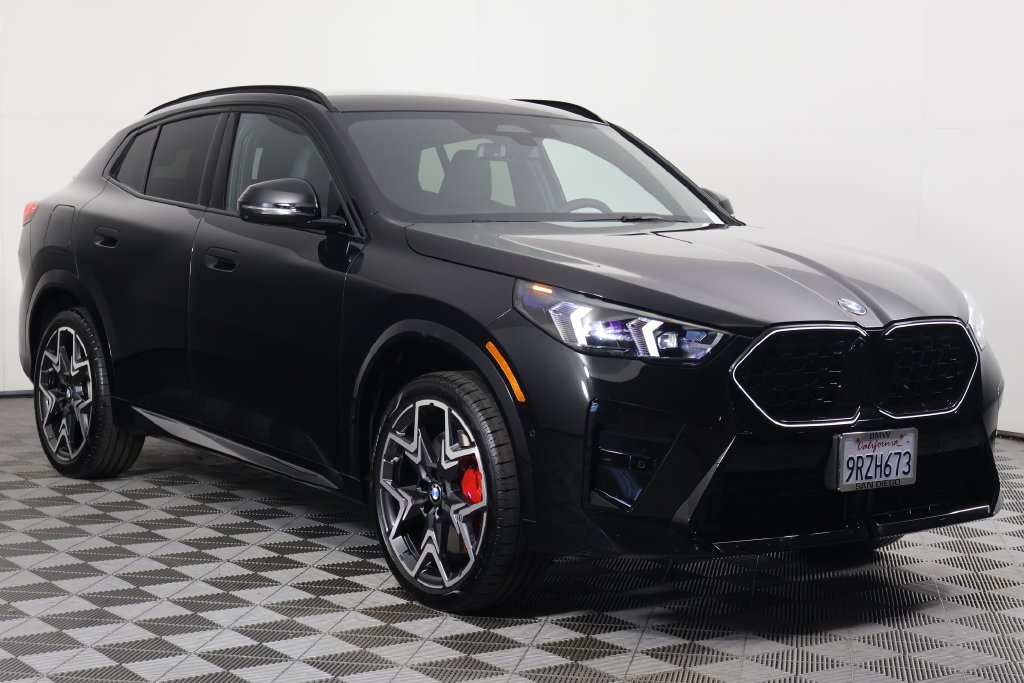 Certified Used 2025 Black Sapphire Metallic BMW xDrive28i image 3