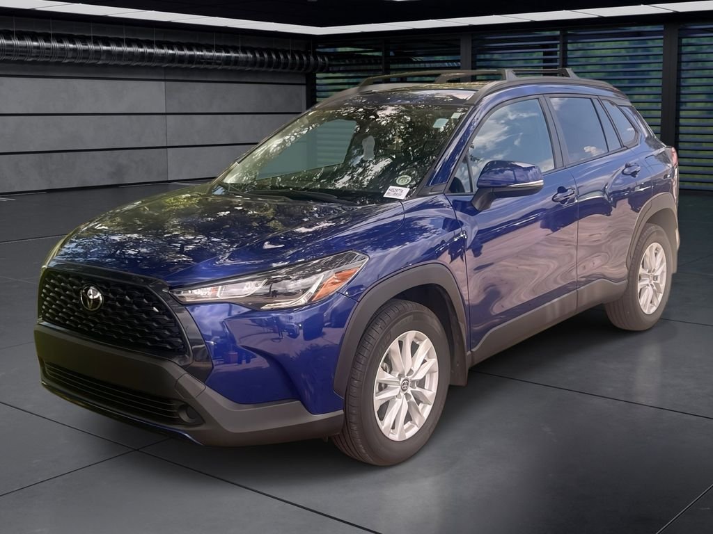 2024 Toyota Corolla Cross LE FWD's photo