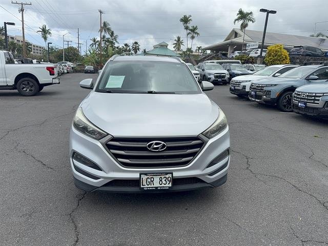 Used 2016 Molten Silver Hyundai SE image 6
