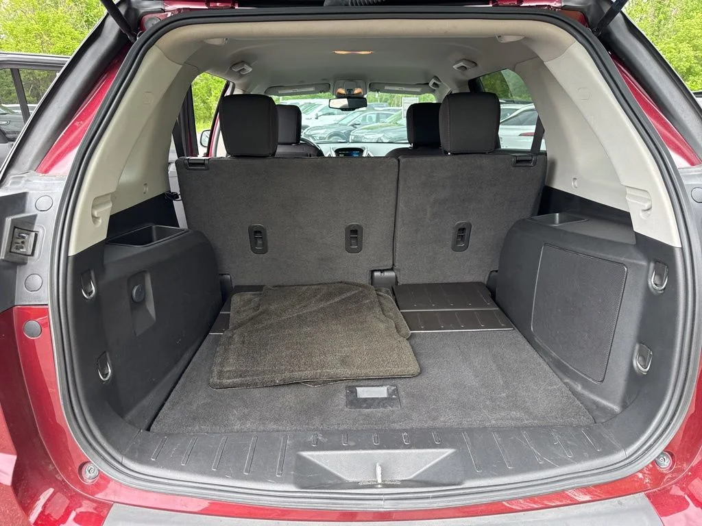 Used 2017 Red GMC SLE-2 image 14