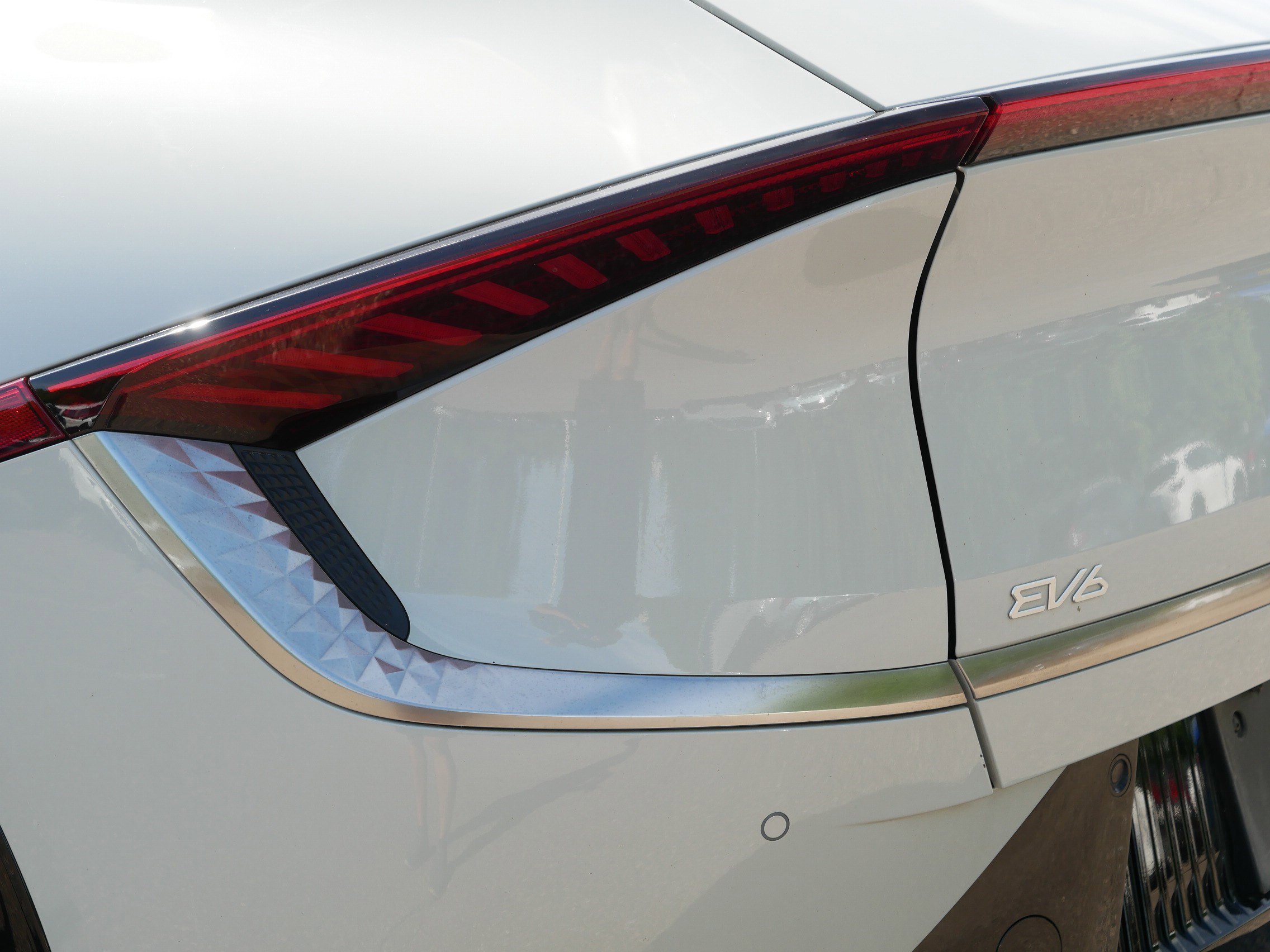 Certified Used 2024 Glacier Kia Wind image 17