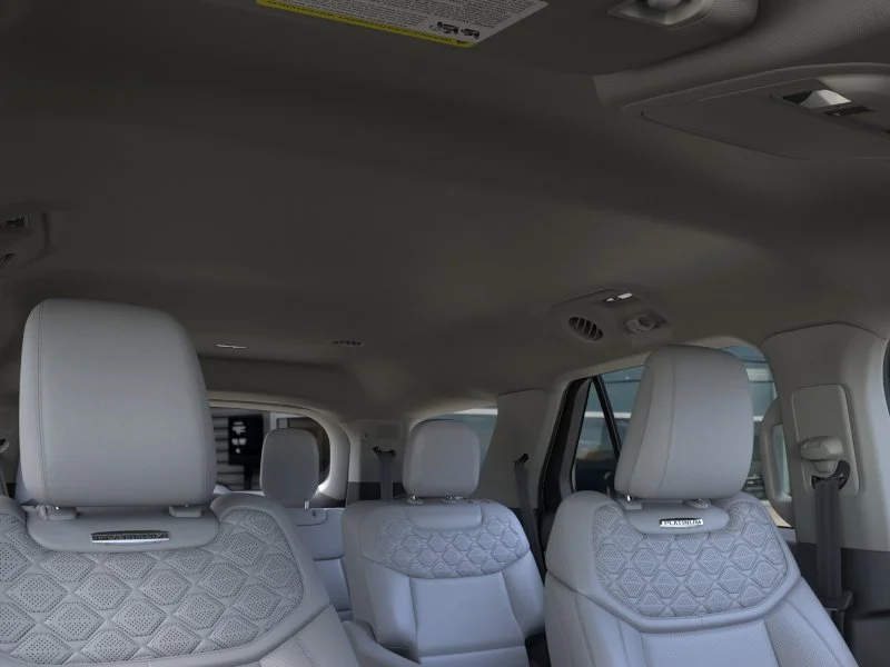 New 2026 Star White Metallic Tri-Coat Ford Platinum™ image 22