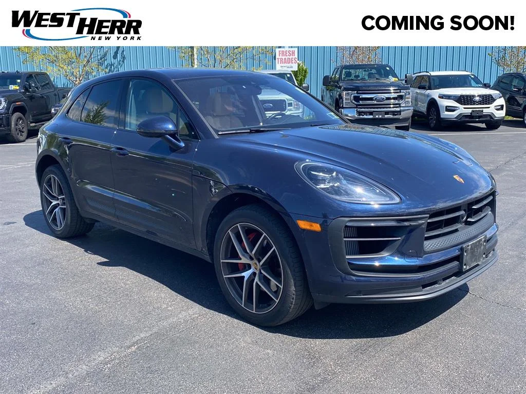2023 Porsche Macan S's photo