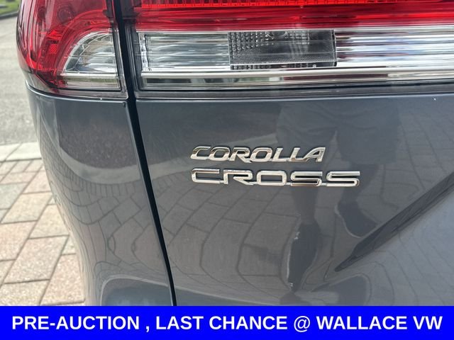 Used 2024 Blue Toyota L image 10